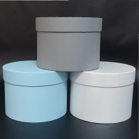 Коробки картонні  однотонні з кришкою D17.5, D15.5, D14 см (комплект 3 шт.)