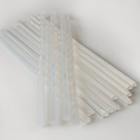 Клеевой стержень и пистолет