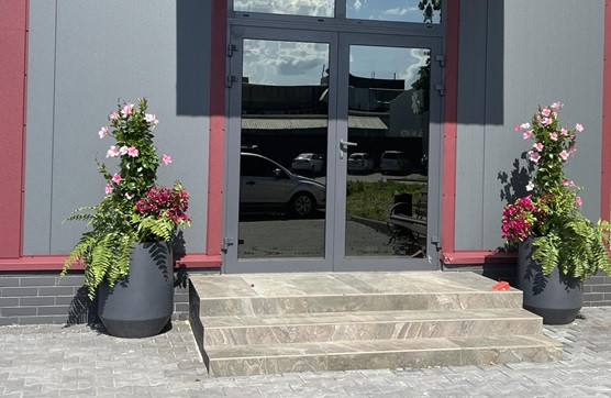 Магазин упаковки для цветов FLORA расцветает по-новому!